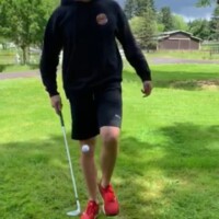 Tiger Woods juggling